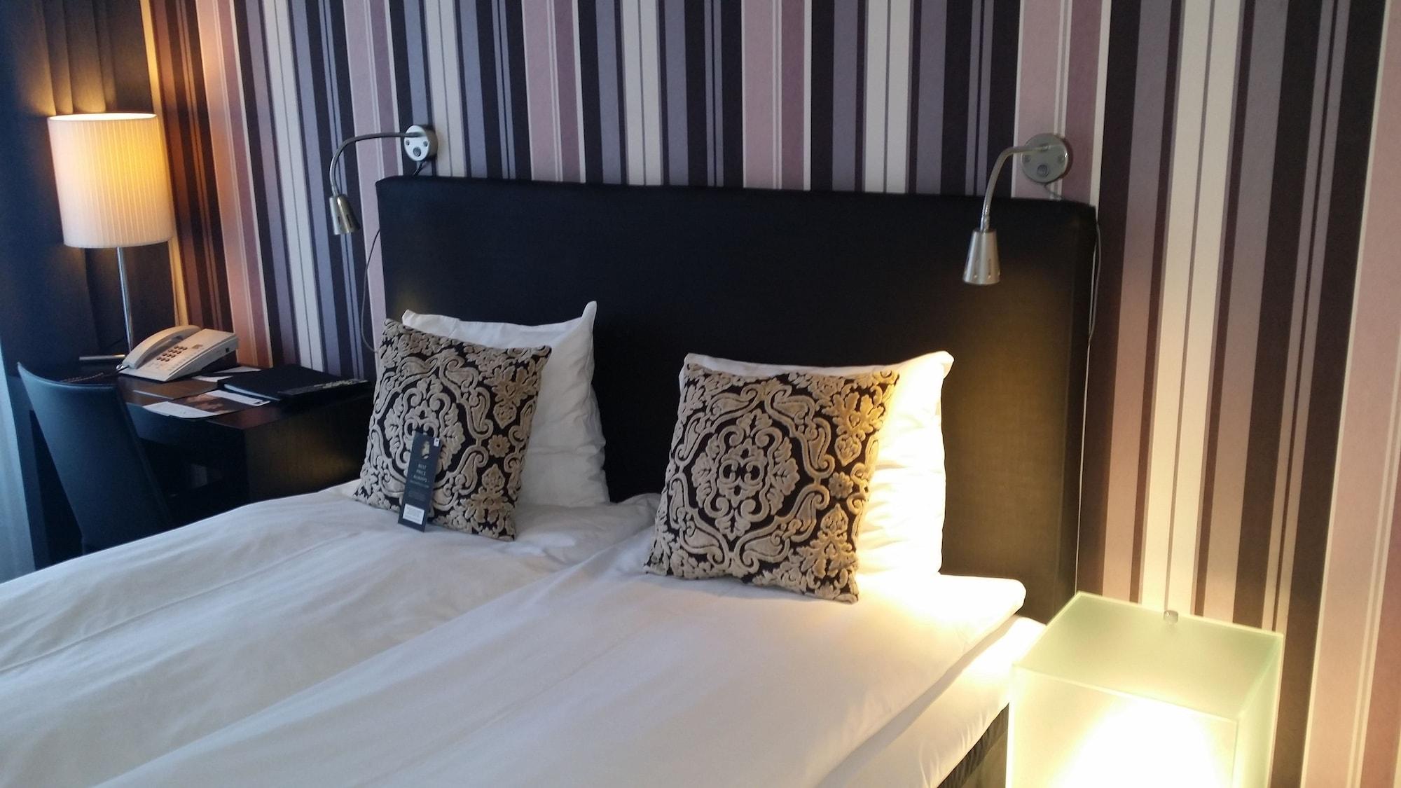 First Hotel Witt คาลมาร์ ภายนอก รูปภาพ