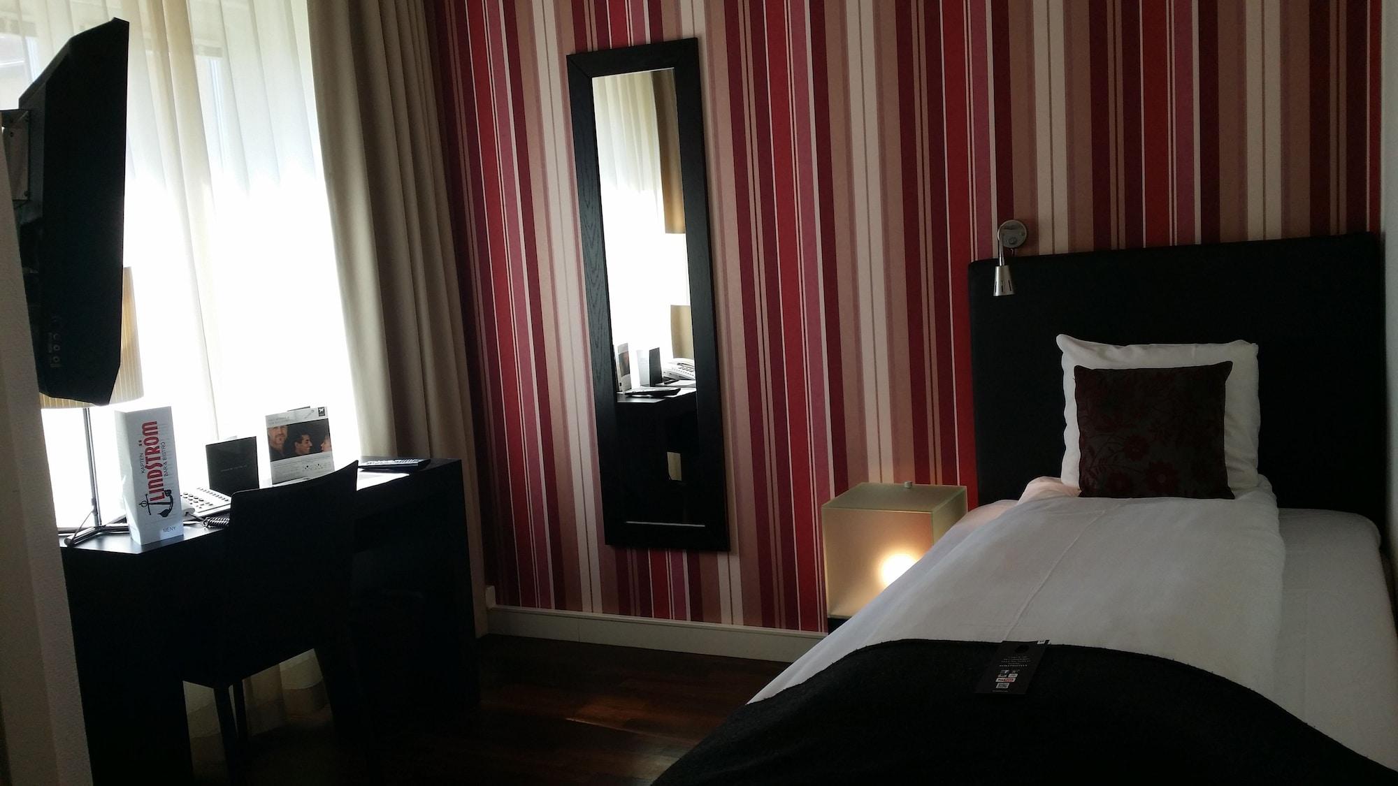 First Hotel Witt คาลมาร์ ภายนอก รูปภาพ