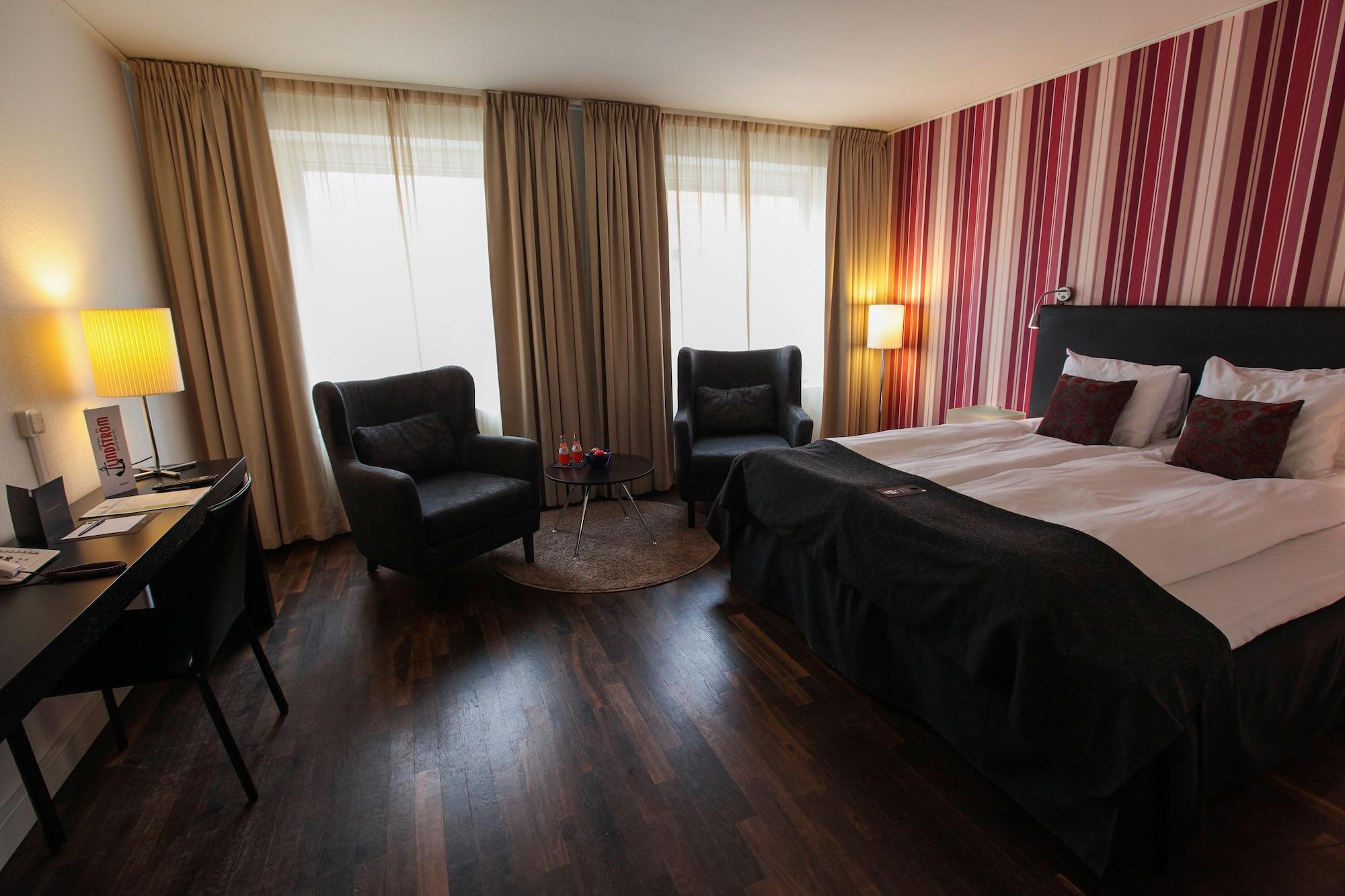 First Hotel Witt คาลมาร์ ภายนอก รูปภาพ