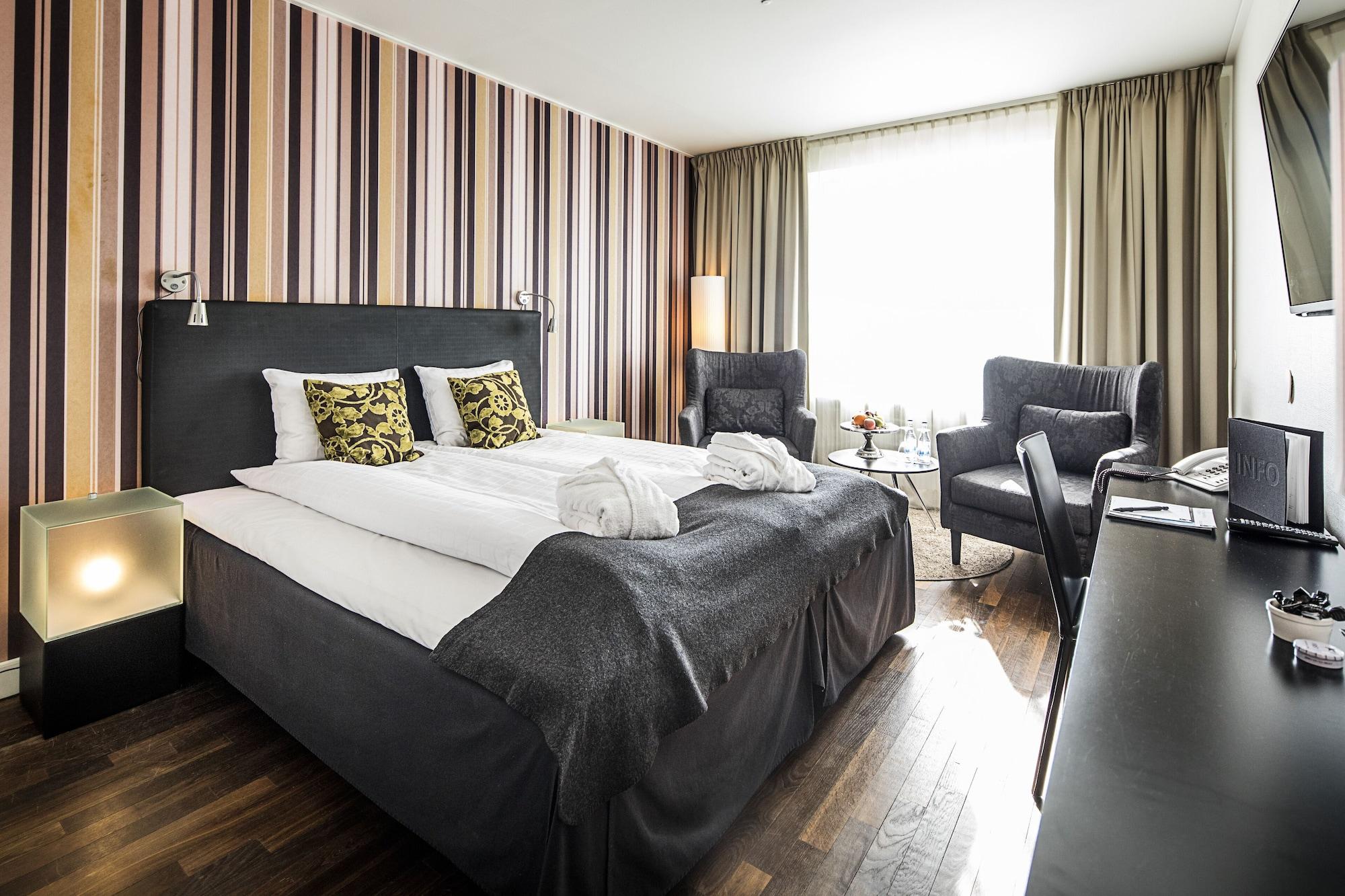 First Hotel Witt คาลมาร์ ภายนอก รูปภาพ
