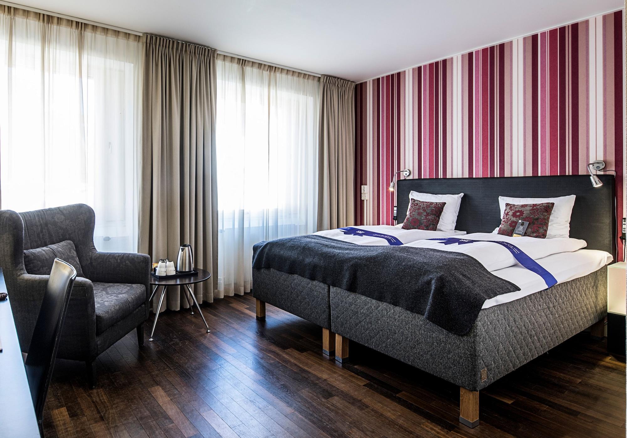 First Hotel Witt คาลมาร์ ภายนอก รูปภาพ