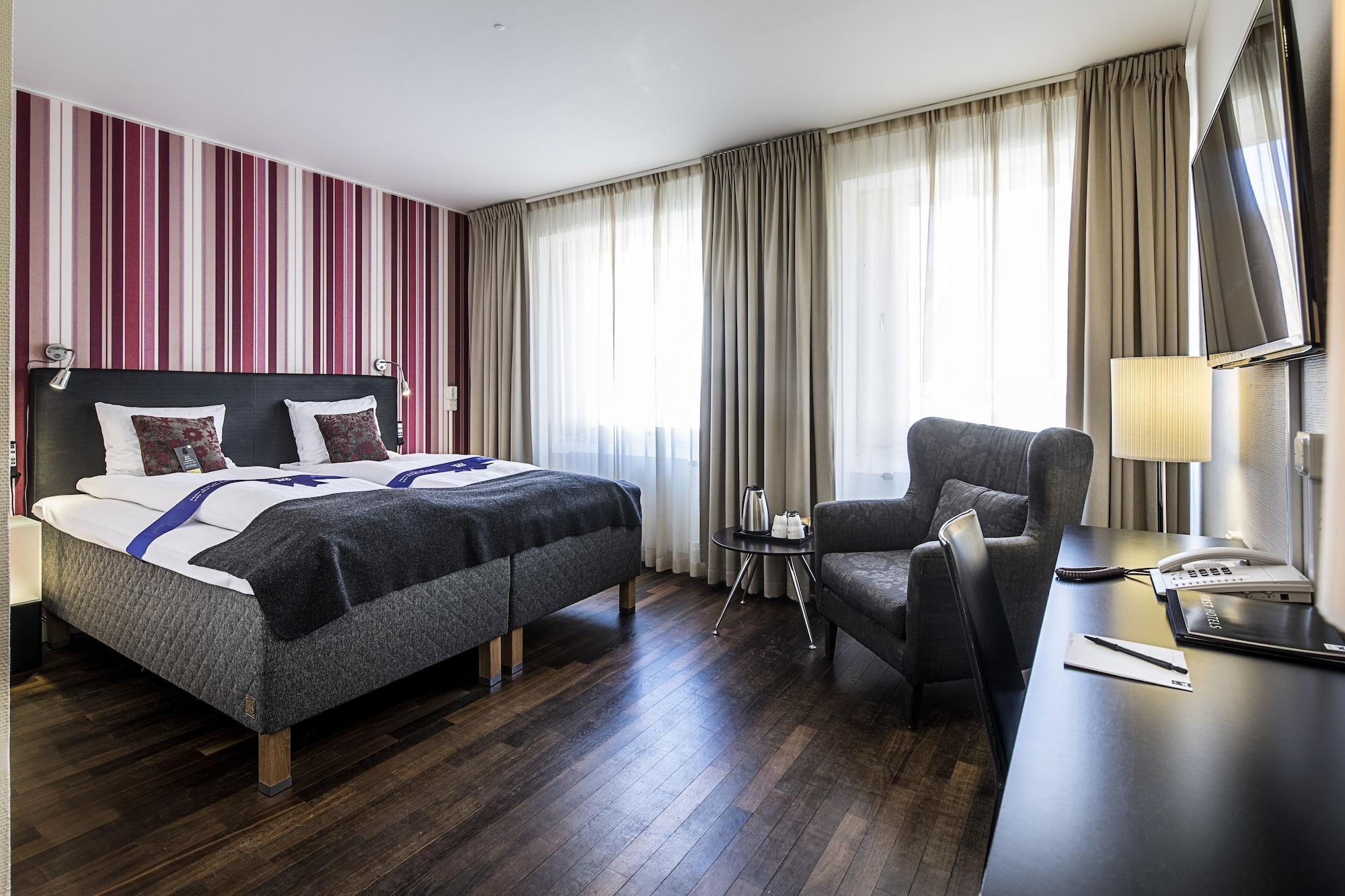 First Hotel Witt คาลมาร์ ภายนอก รูปภาพ