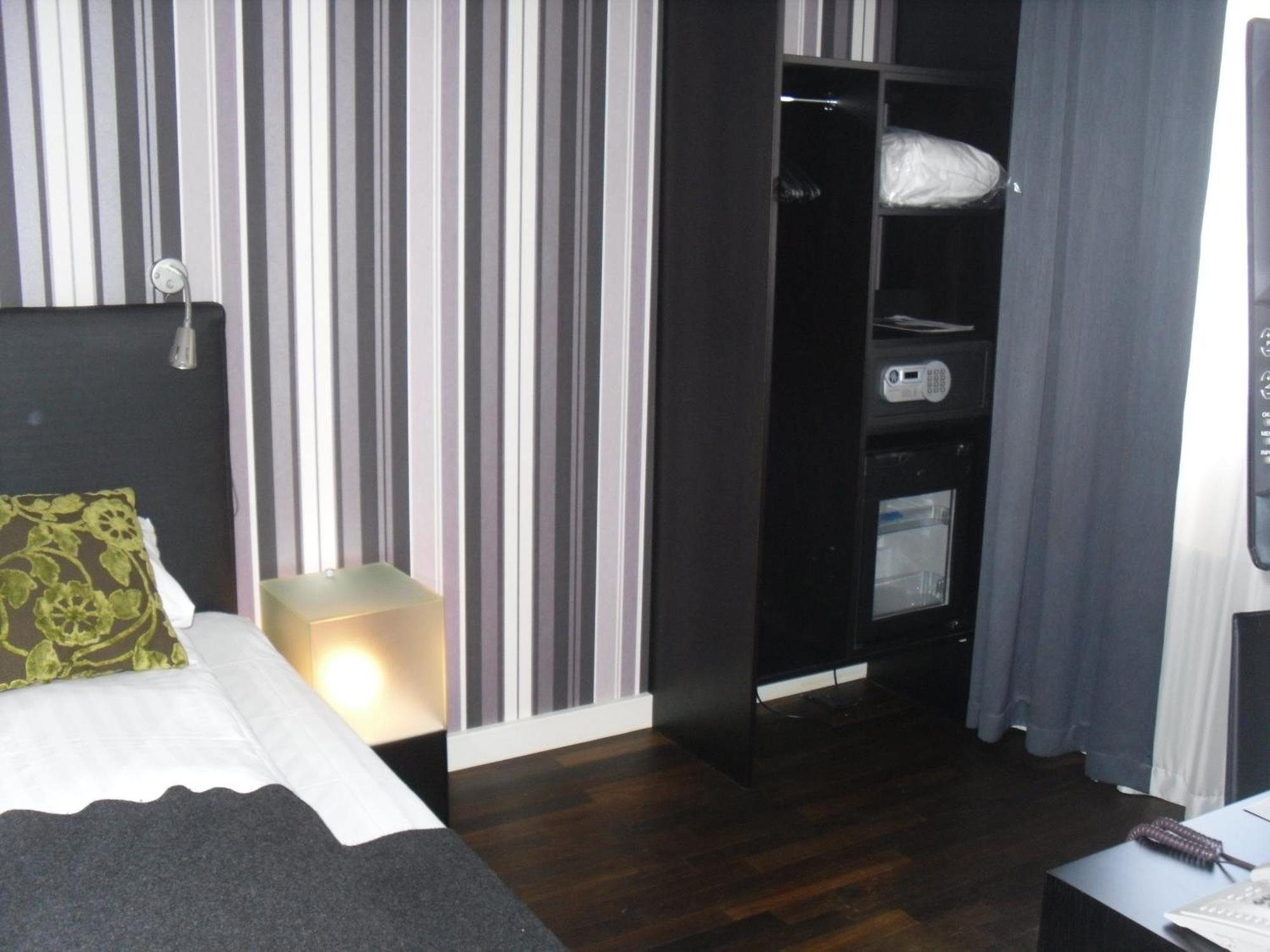 First Hotel Witt คาลมาร์ ภายนอก รูปภาพ
